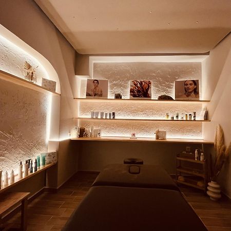 Spongia Hotel Suites & Spa Myrties ภายนอก รูปภาพ