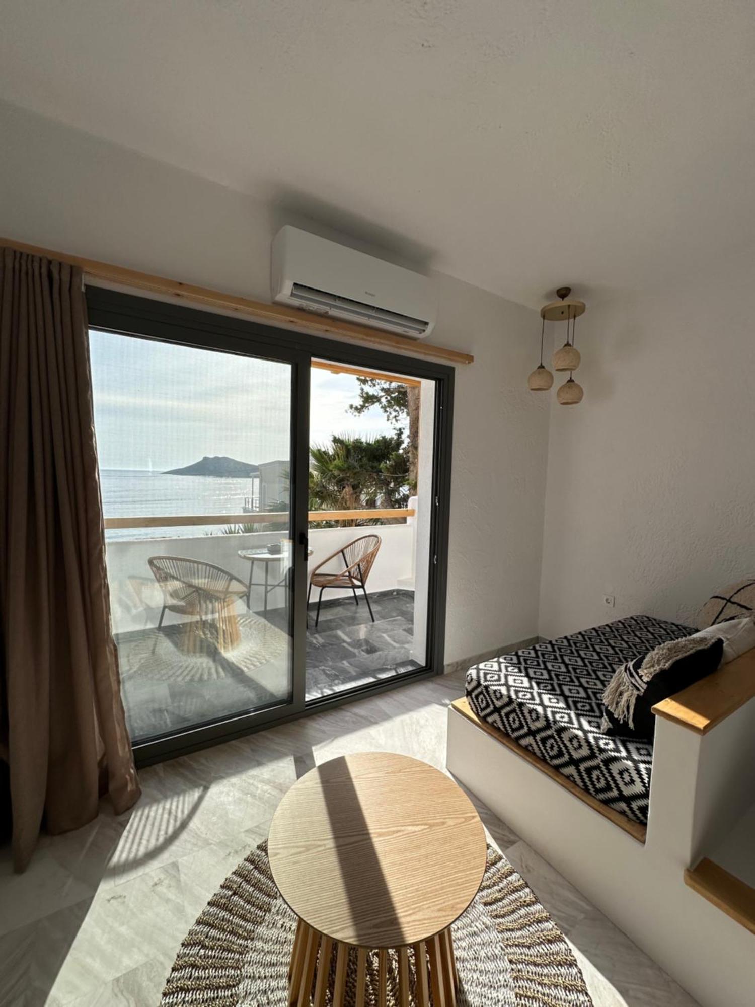 Spongia Hotel Suites & Spa Myrties ภายนอก รูปภาพ