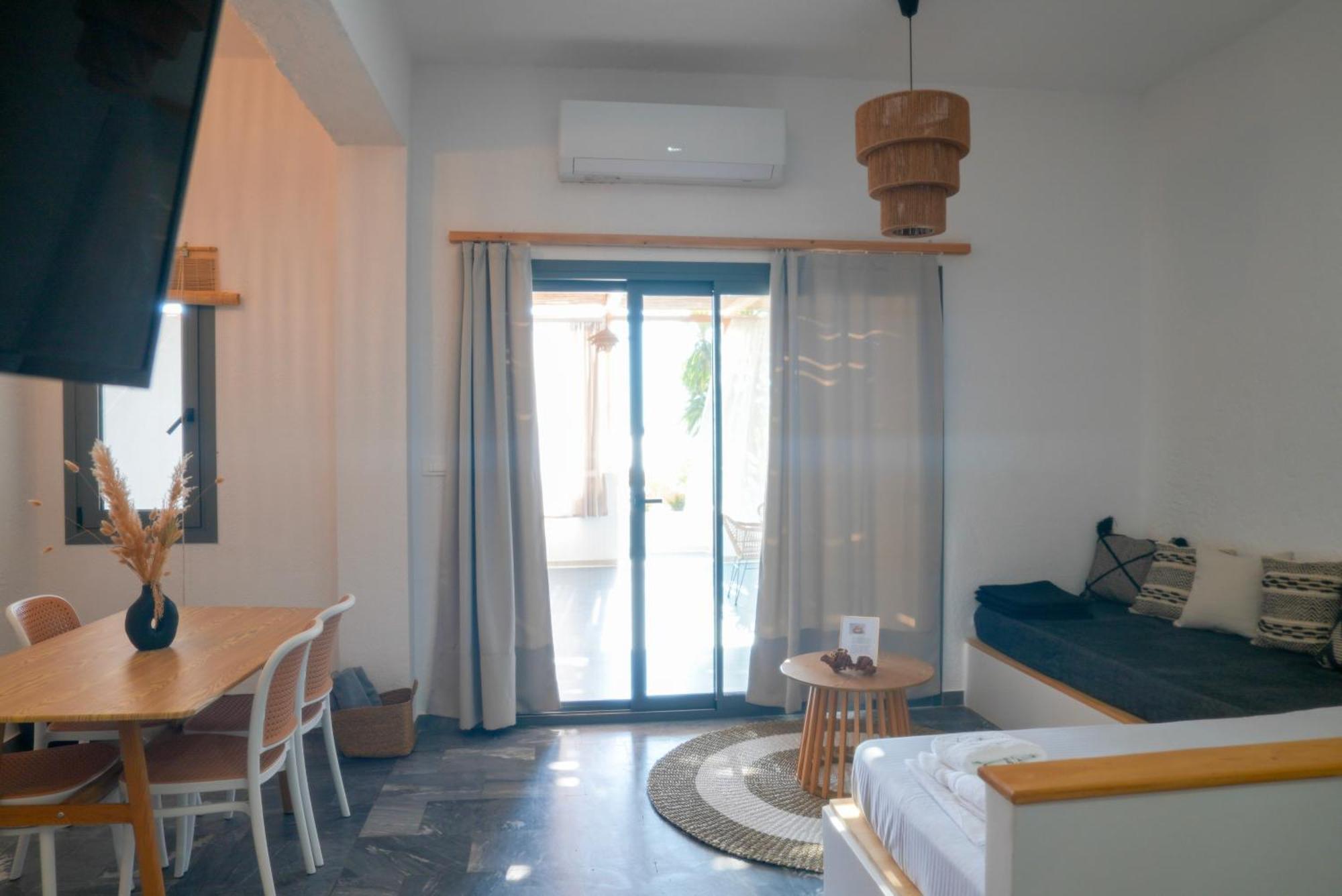 Spongia Hotel Suites & Spa Myrties ภายนอก รูปภาพ